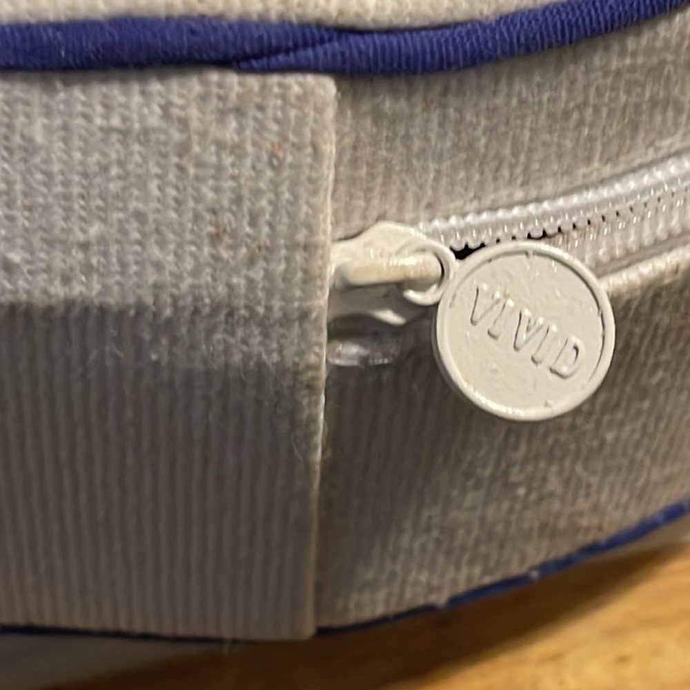 COPY - CLOTH STORAGE BOX ZIPPER CLOSING ROUND SHAPE WHITE WITH DARK BLUE PIPING - Picture 5 of 5
